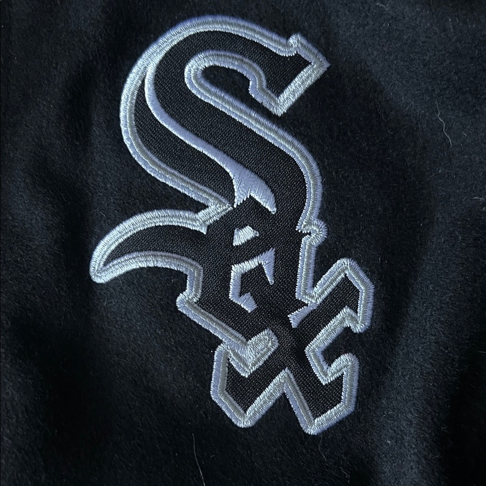 Genuine Merchandise Chicago White Sox Reversible Jacket. - Picture 6 of 7